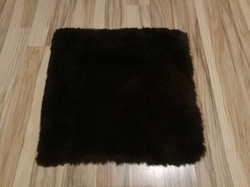 Kožešinový podsedák  45cm x 45cm
